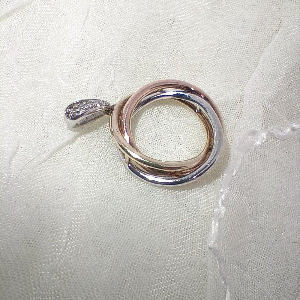 10K Tri Color Gold 4 Diamonds Trinity Style Circle Pendant - Picture 5 of 12
